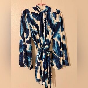Chalet Blue and White Leaf-Print Wrap Kimono